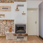 Cozy In With Kitchen بيت للعطل