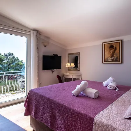 Cozy In With Kitchen